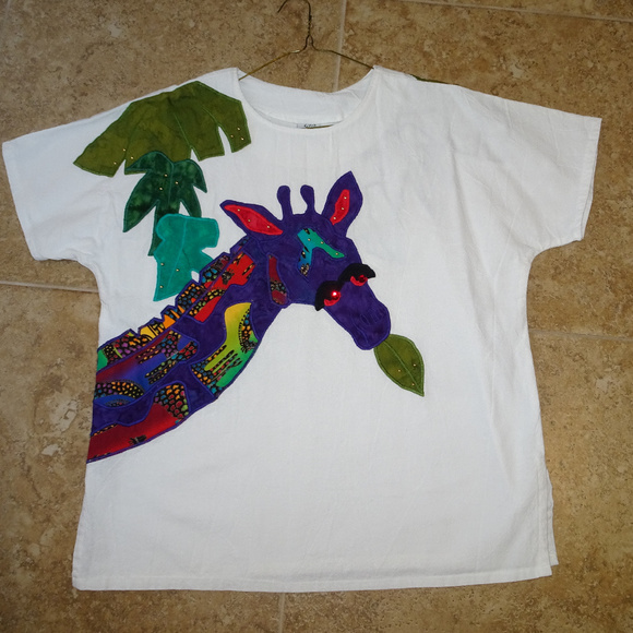 Alfredo’s Wife Tops - White Shirt Giraffe By Alfredo's Wife Wearable Art